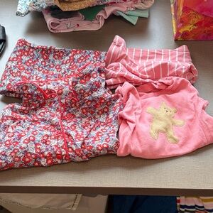 2 pairs gap girls 18-24 pjs